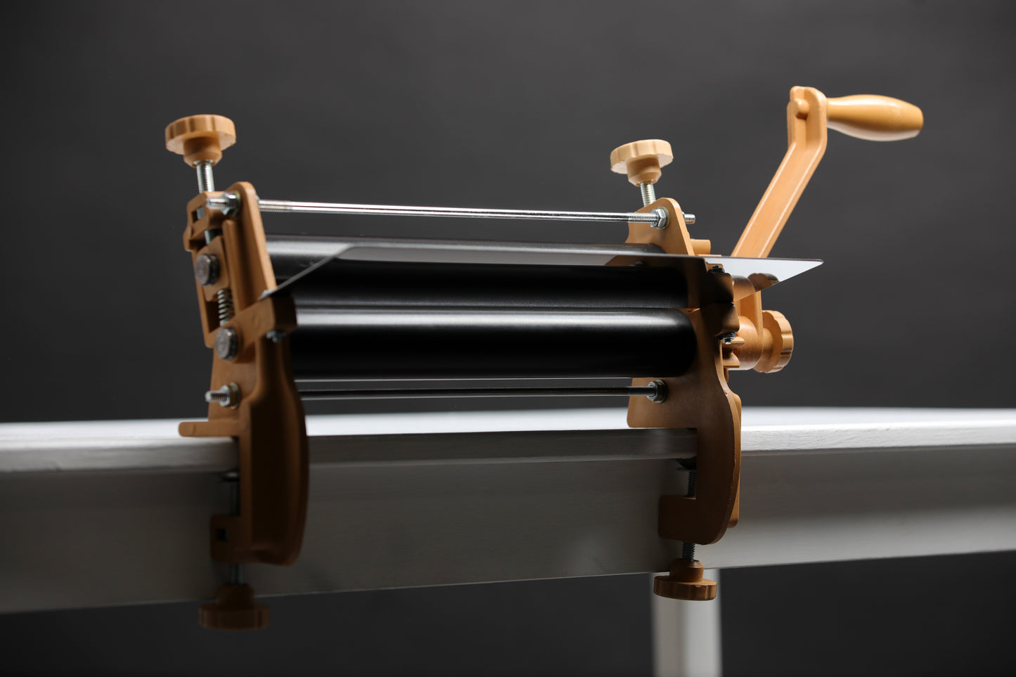 Dough Sheeter Non Stick 19" Inches.